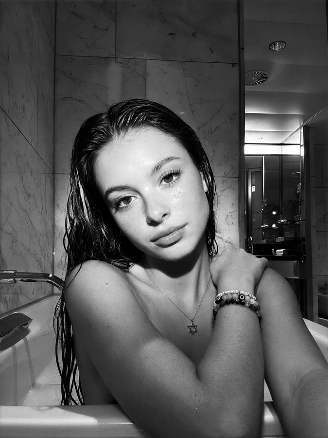 Isabel Beiley black and white portrait
